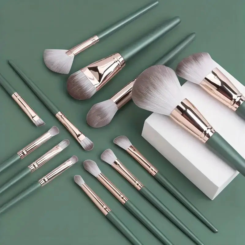 14PCS Makeup Brush Set – Soft Eyeshadow, Foundation, Powder & Blending Brushes