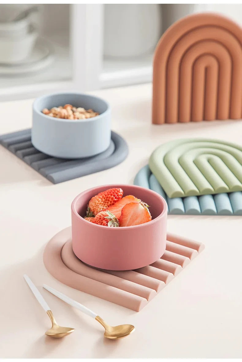 Rainbow Silicone Heat-Resistant Table Mat & Pot Holder – Multifunctional Coaster