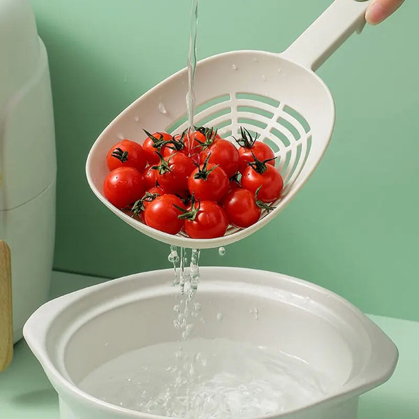 Leak-Proof Kitchen Pasta Spoon – Long Handle, Food-Grade, High-Temp Resistant